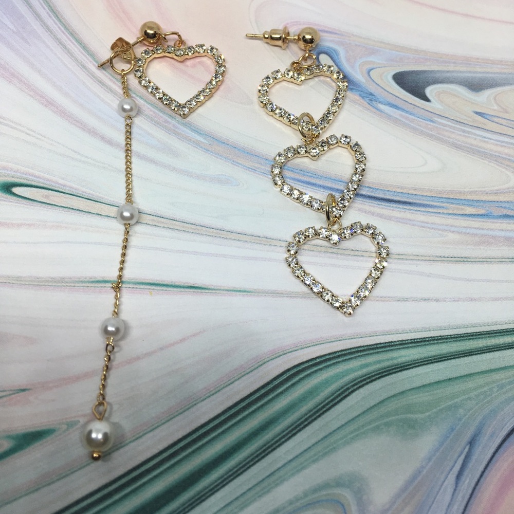 Maggie Asymmetrical Heart Earrings - Picture 2 of 5